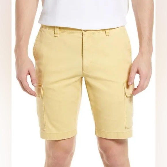 Tommy Bahama Men's Yellow Cargo Shorts 38 - Picture 1 of 3